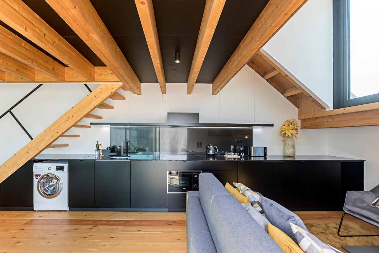 Downtown Duplex W/ Amazing Terrace By Lovelystay Porto Luaran gambar