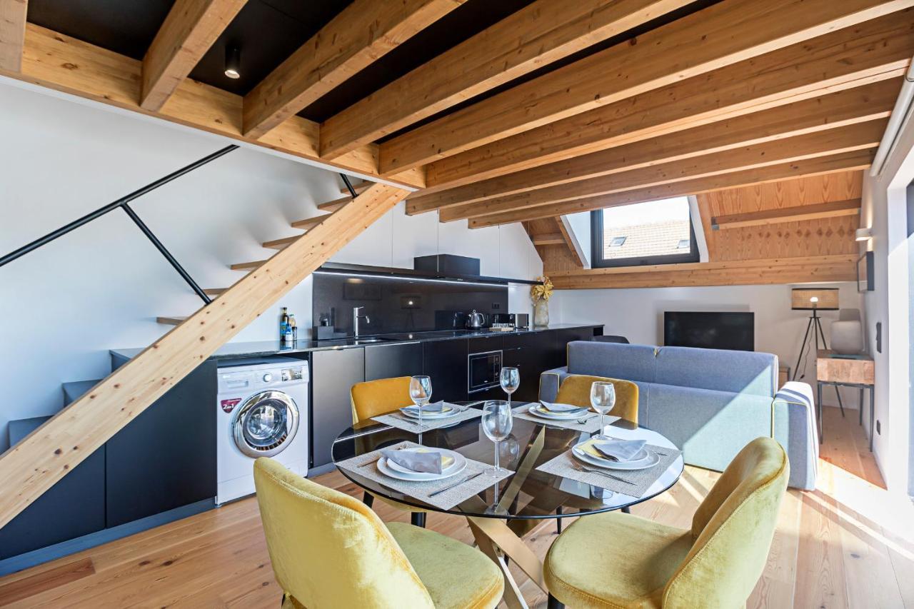 Downtown Duplex W/ Amazing Terrace By Lovelystay Porto Luaran gambar