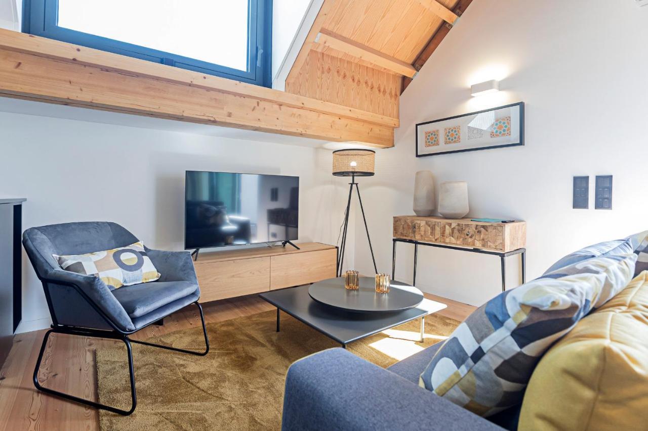 Downtown Duplex W/ Amazing Terrace By Lovelystay Porto Luaran gambar